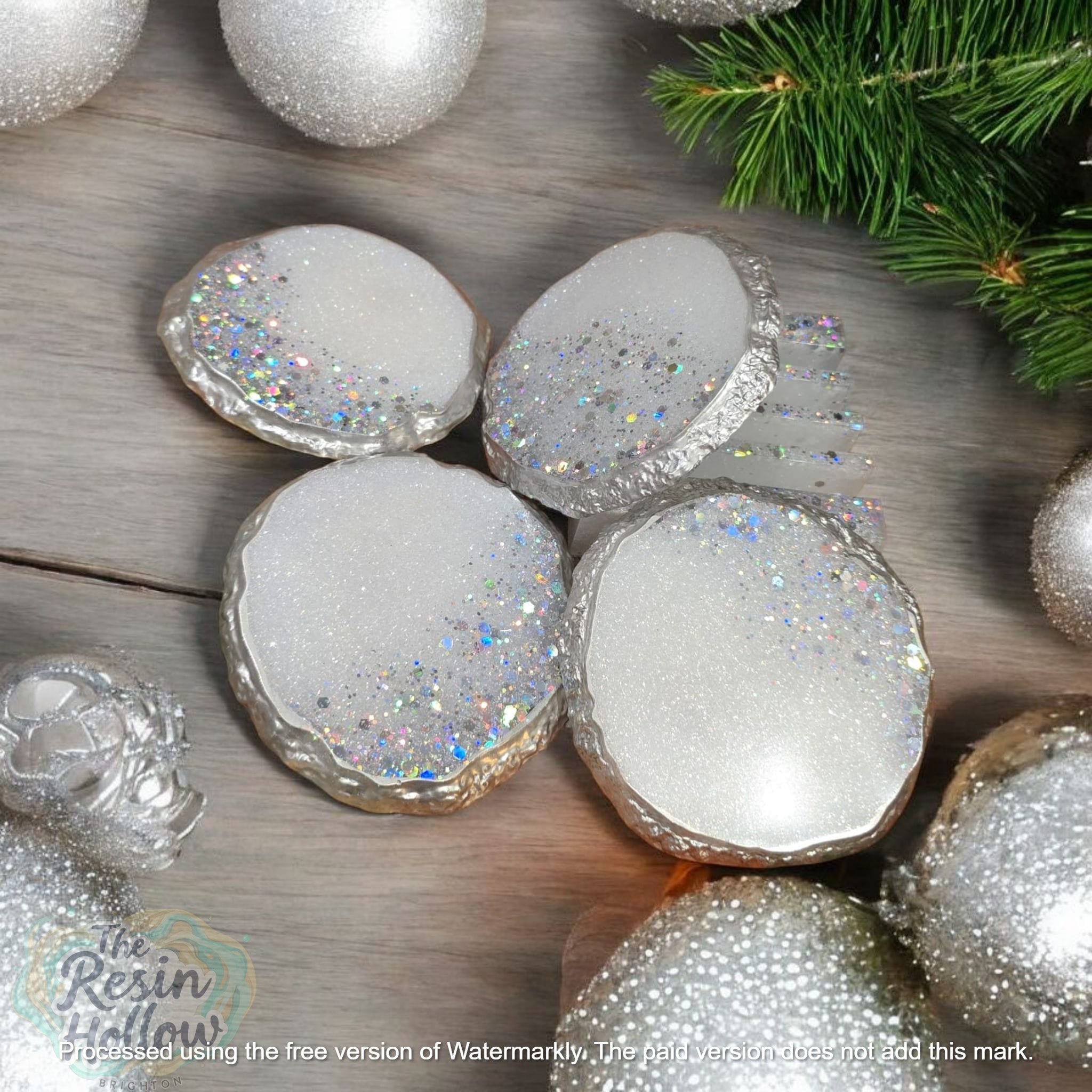 Christmas Glitter Resin Agate Coaster Set – 4pcs with Holder, Silver Edging, Heatproof, Gift Ready