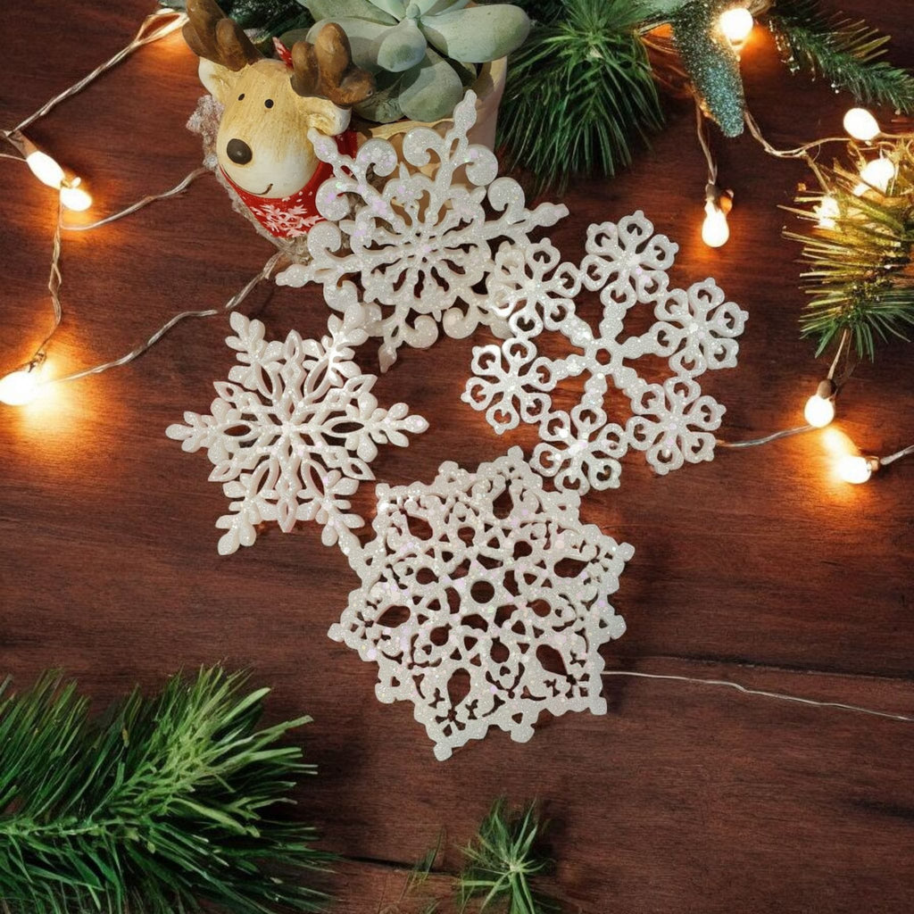 Snowflake Resin Coaster Set – 4 Heatproof Coasters, Ornamental Winter Design, Handmade Gift, Home Decor, Fast shipping