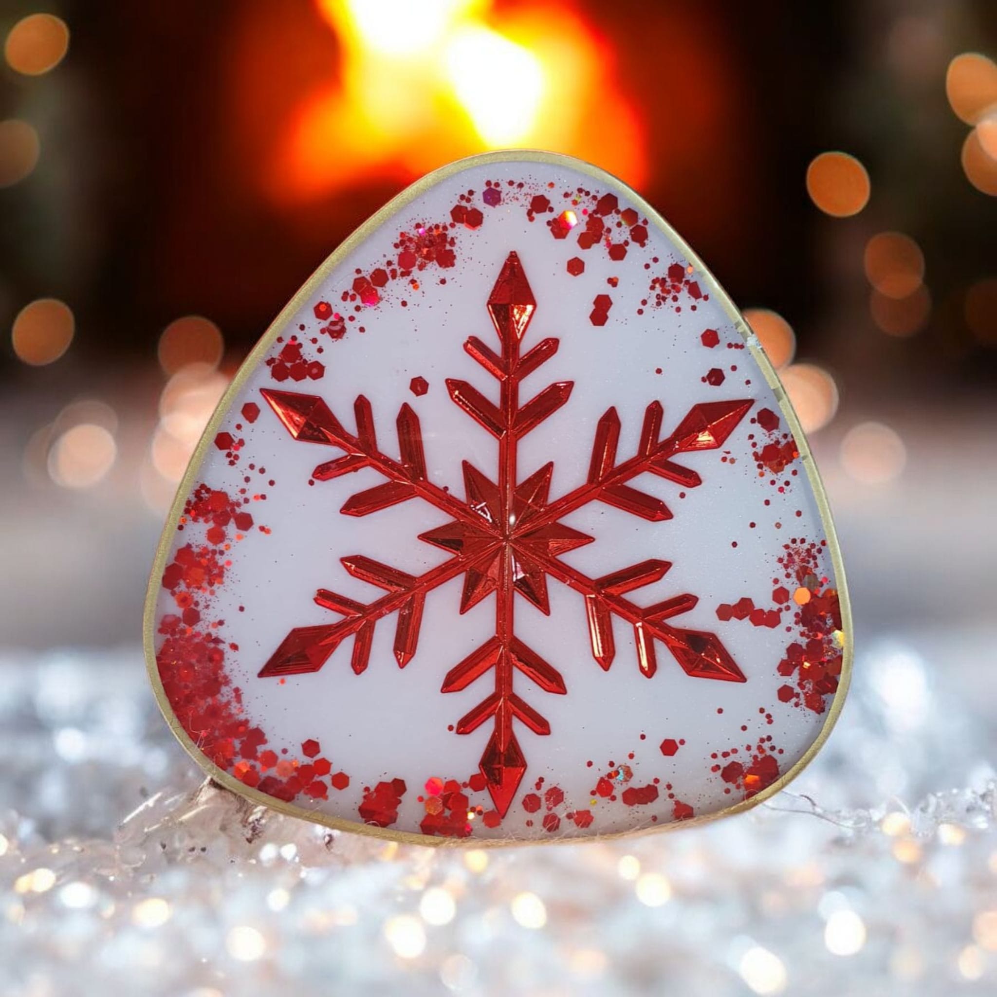 Christmas Resin Coaster Set – 4 Snowflake Designs, Heatproof Handmade Gift, Festive Home Decor