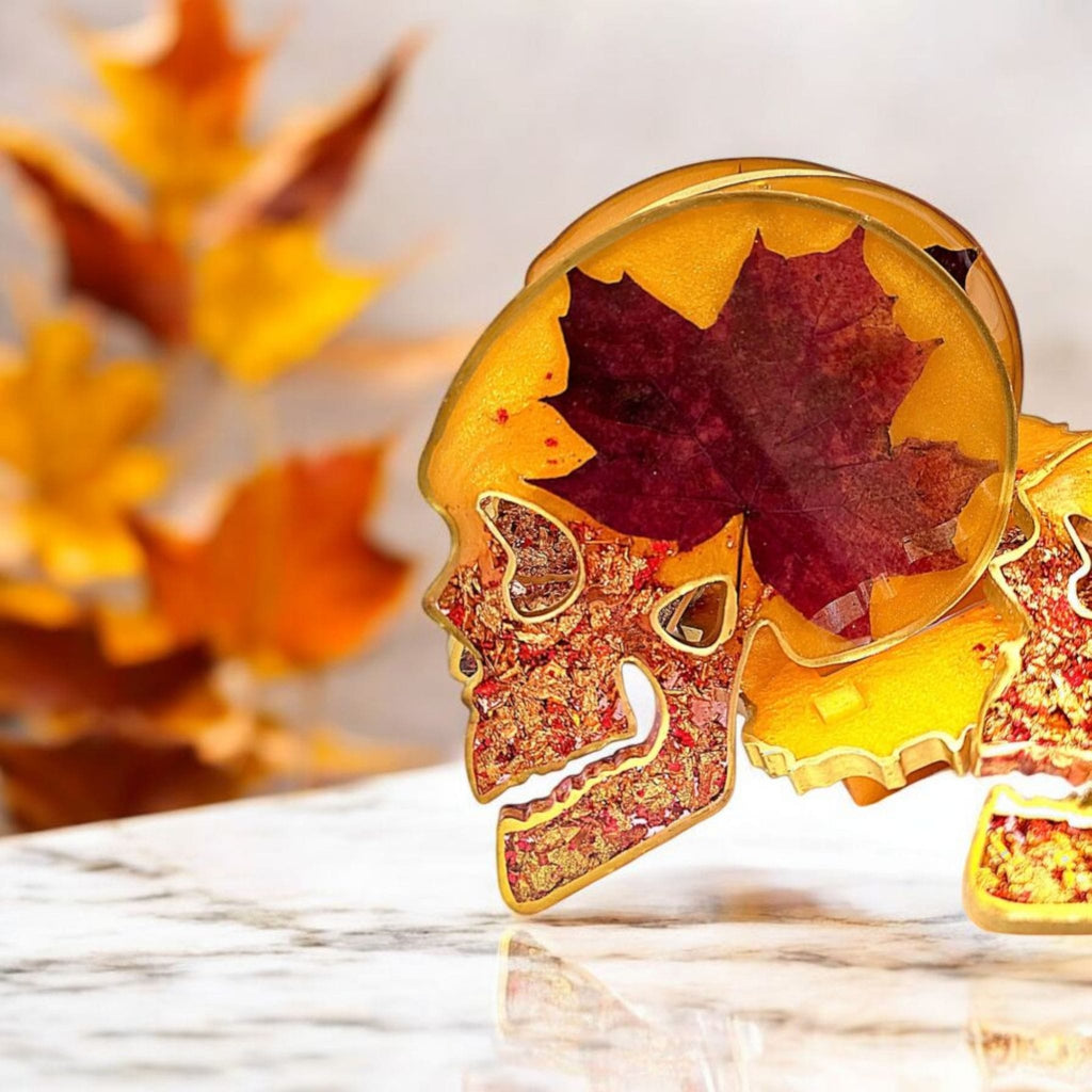 Skull Resin Coaster Set – Real Dried Maple Leafs, Gold Flakes, Autumn Gothic Home Decor