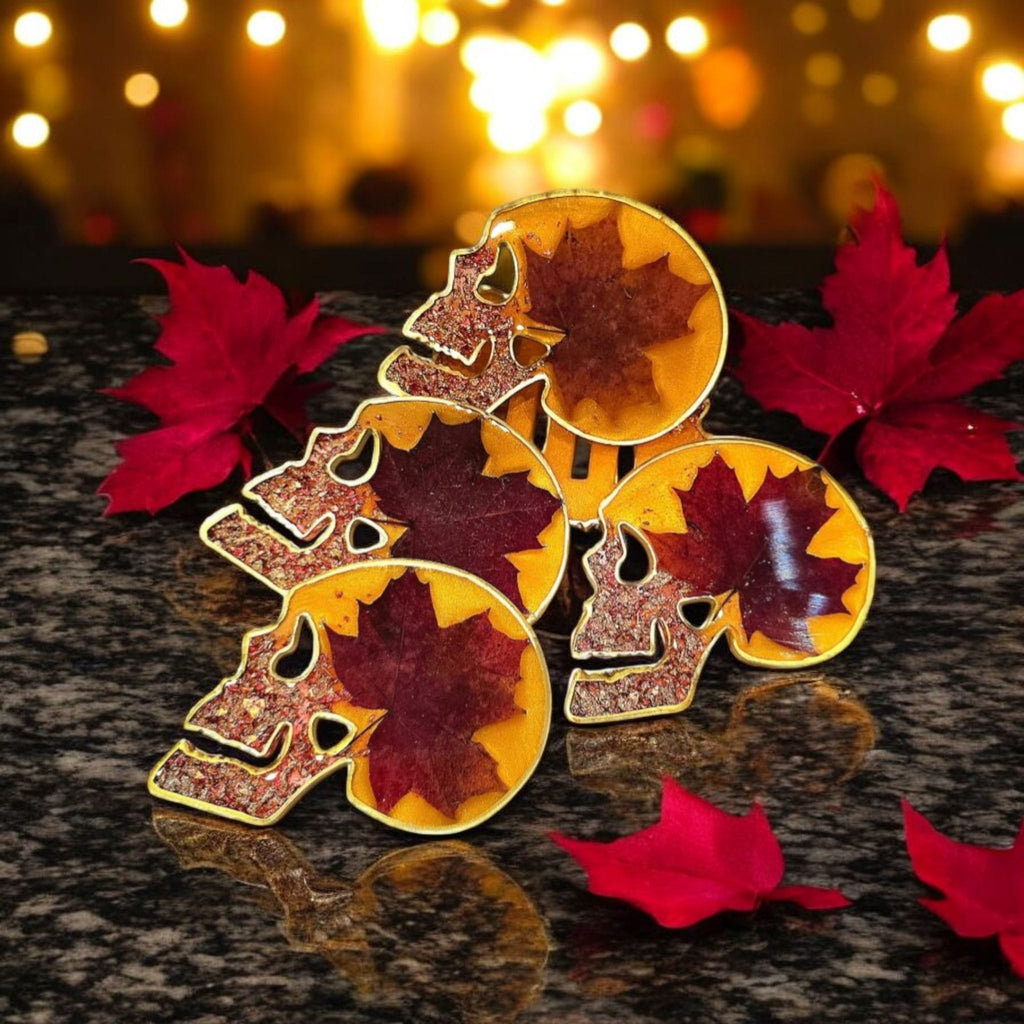 Skull Resin Coaster Set – Real Dried Maple Leafs, Gold Flakes, Autumn Gothic Home Decor
