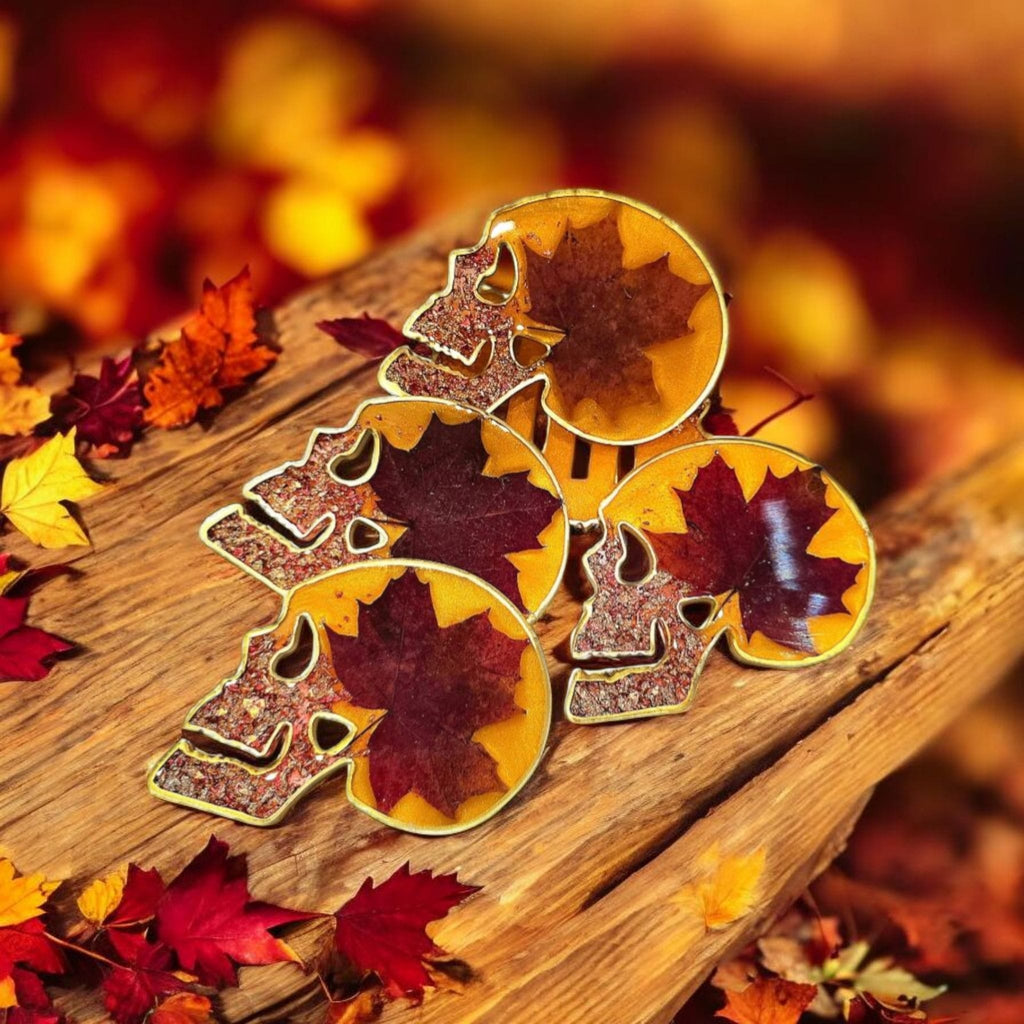Skull Resin Coaster Set – Real Dried Maple Leafs, Gold Flakes, Autumn Gothic Home Decor
